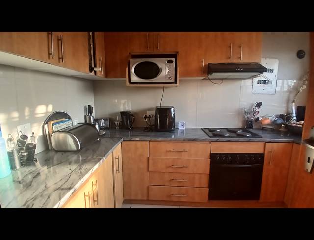 2 BEDROOM FREEHOLD FOR SALE IN SONHEUWEL EXT 1